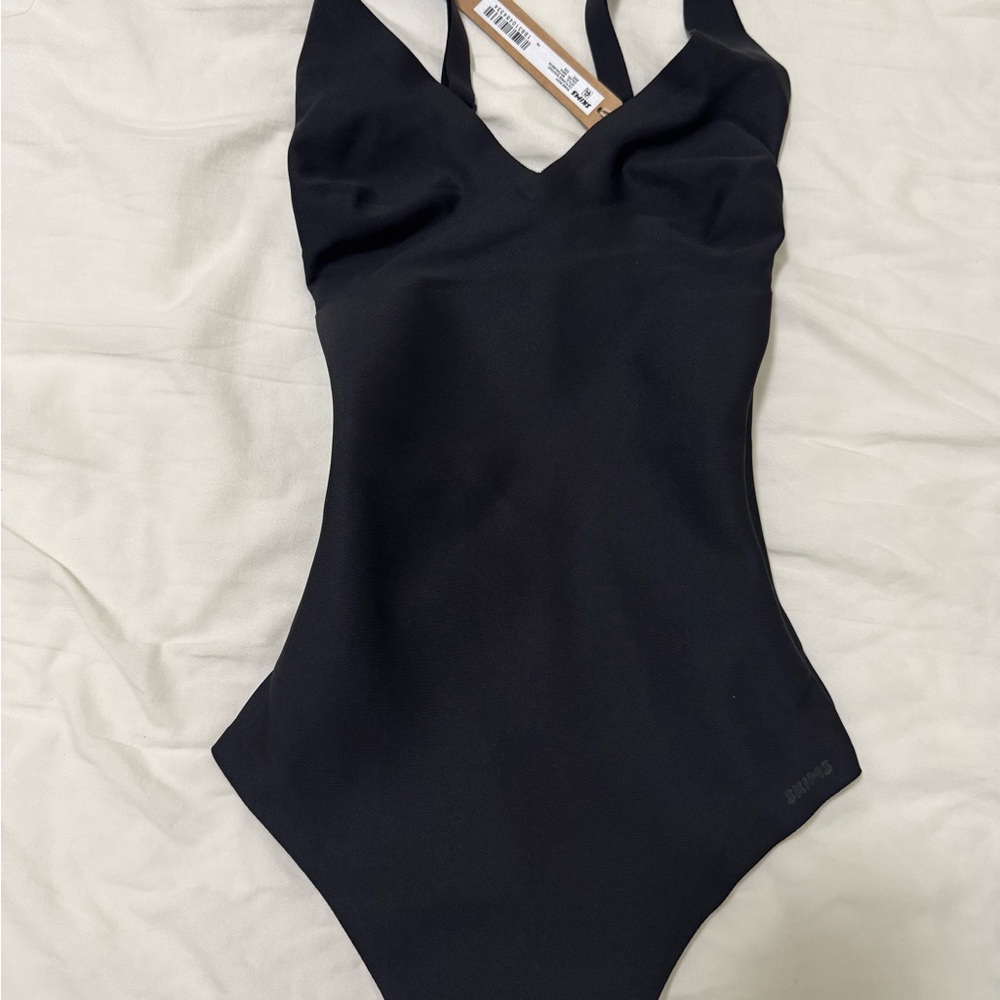 SKIMS Black Body Core Plunge Bodysuit XXS NWT
